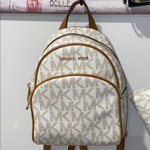 MICHAEL KORS Signature Jet Set Travel